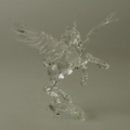 Pegasus auf Sockel, klein, kristall, gro&szlig;e Fl&uuml;gel