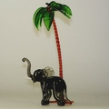 Palme mit gro&szlig;en Elefant