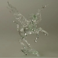 Pegasus auf Sockel, mittel, kristall, gro&szlig;e Fl&uuml;gel