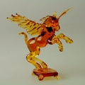 Pegasus auf Sockel, klein, goldgelb, gro&szlig;e Fl&uuml;gel