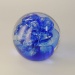 Traum-Glas-Kugel , klar-blaue Streifen fluoreszierend