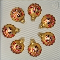 Kugeln 4 cm, mattgold mit Weihnachtsstern rot