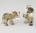 Elefantenpaar, klein sitzend und stehend grau