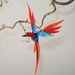 Paradiesvogel groß hängend, aquablau-rot