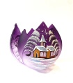 Windlicht Lotosblüte violett, Kirchdorf im Winter